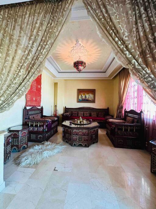 Luxueux Appartement Centre Et Plage & Wifi ! Tanger Zewnętrze zdjęcie